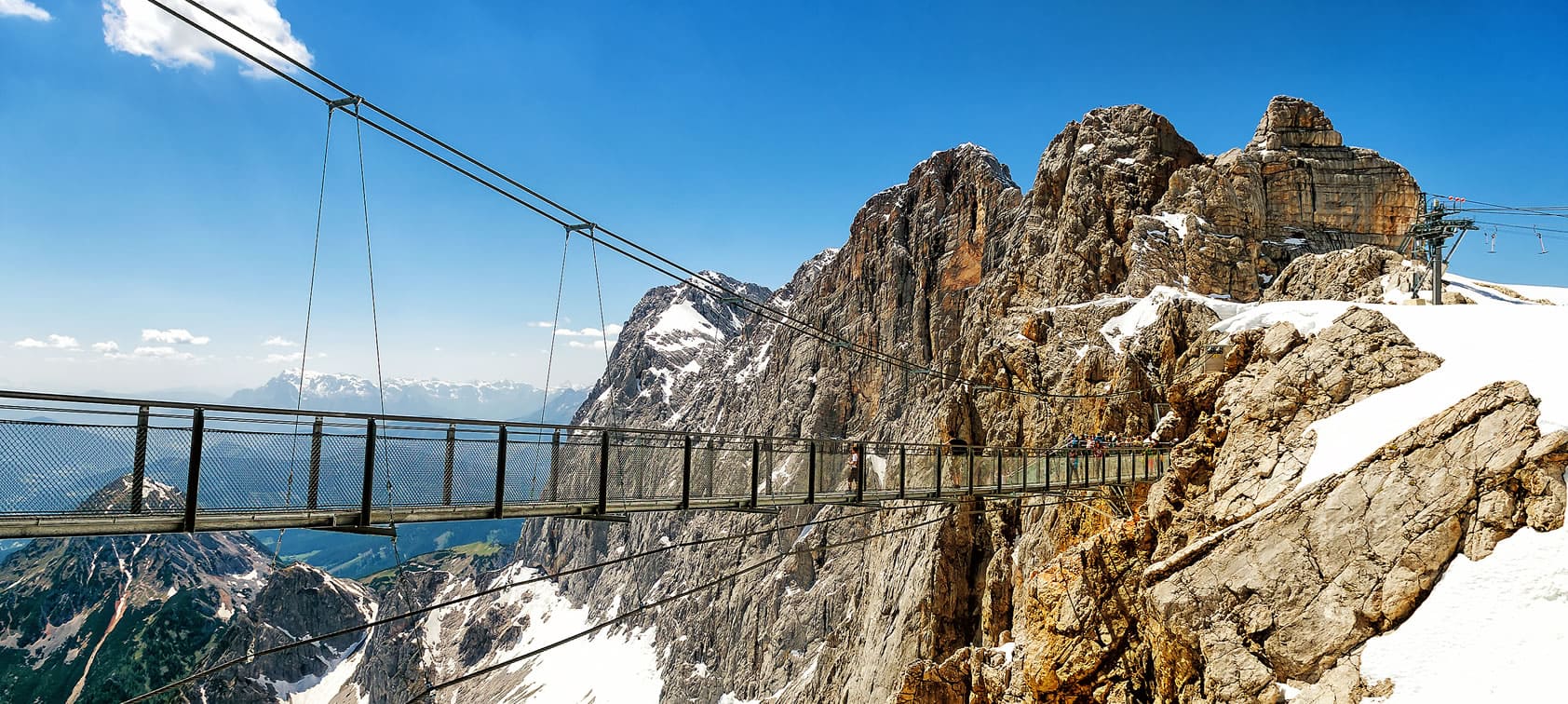 Hängebrücke am Dachstein © Shutterstock